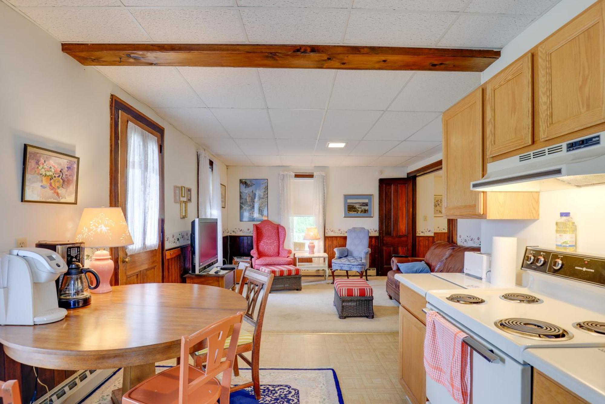 Lawrenceville Apartment With Deck Near Gaming Lands! Luaran gambar