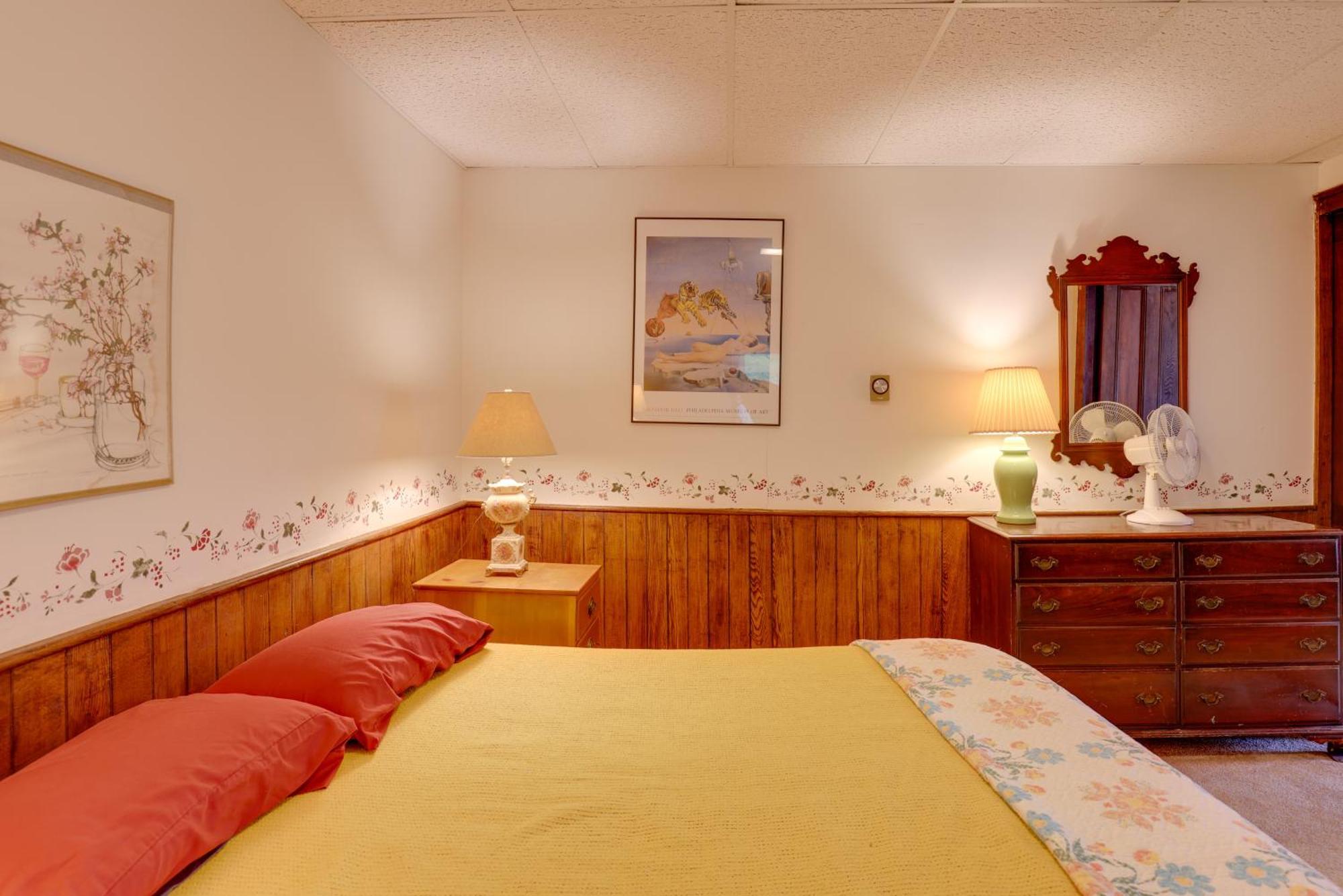 Lawrenceville Apartment With Deck Near Gaming Lands! Luaran gambar