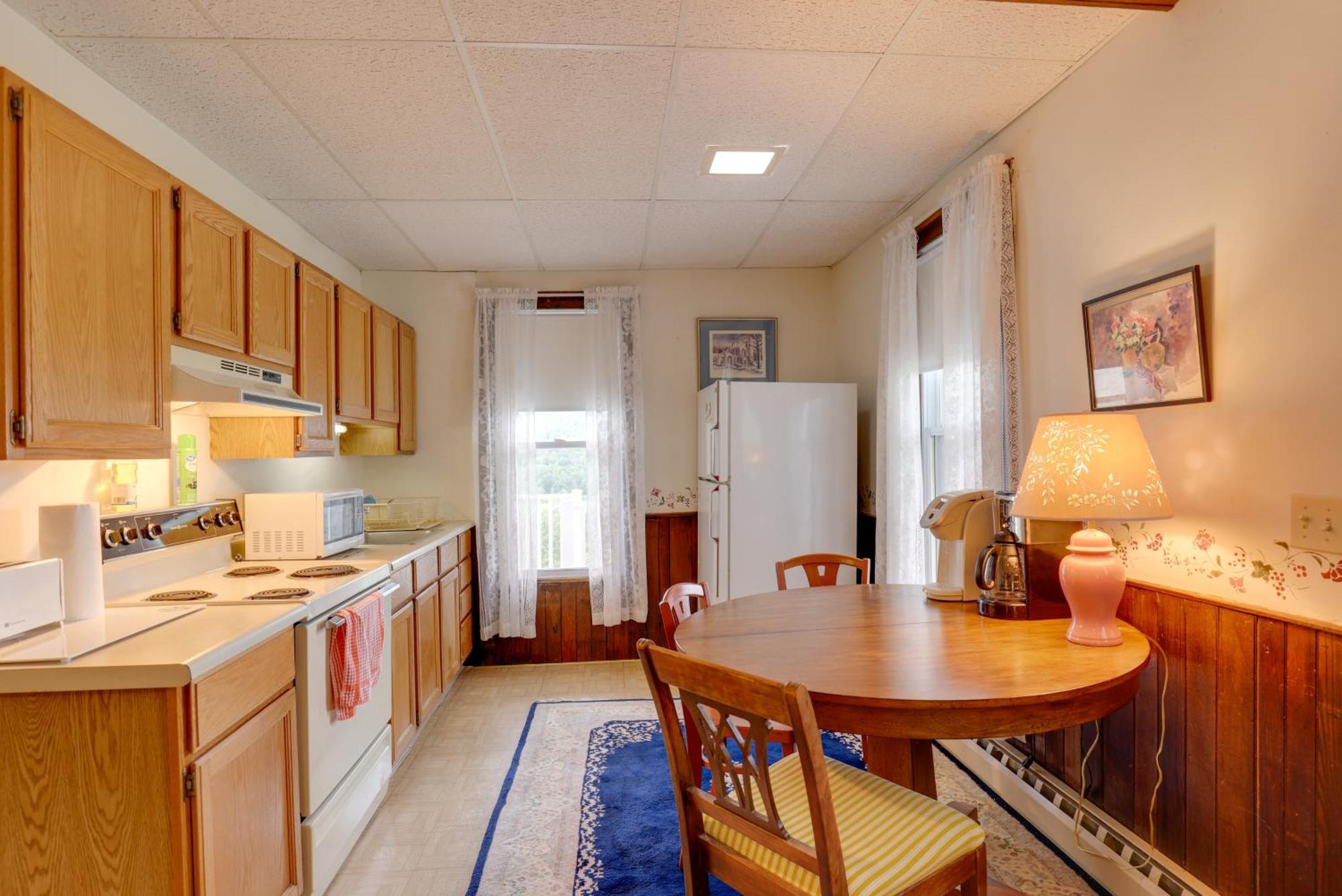 Lawrenceville Apartment With Deck Near Gaming Lands! Luaran gambar